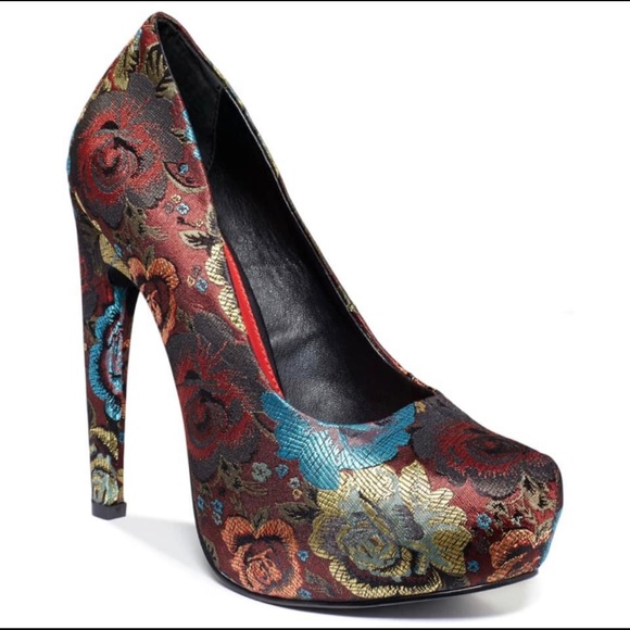 naughty monkey Shoes - NWOT Naughty Monkey Gabriella Floral Brocade Heels